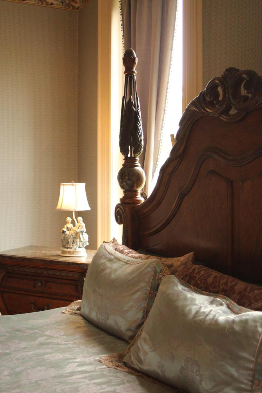 Henderson Castle Inn Kalamazoo Habitación foto